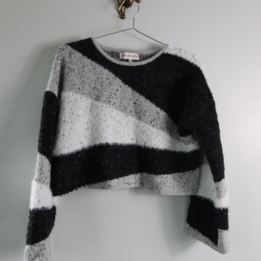 Crop Sweater‎ Winter Black White